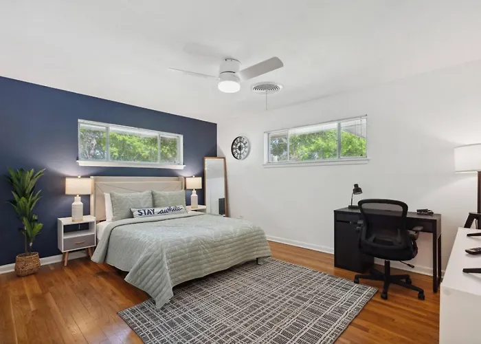 Fashionable Tcu Walkable 2bd Fort Worth