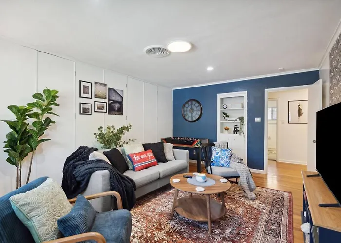 Fashionable Tcu Walkable 2bd *