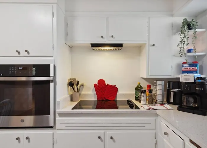 Fashionable Tcu Walkable 2bd Fort Worth