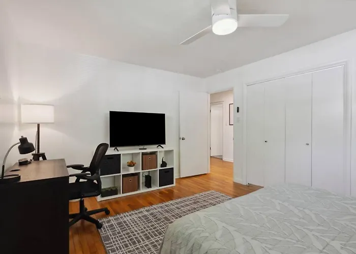Fashionable Tcu Walkable 2bd *