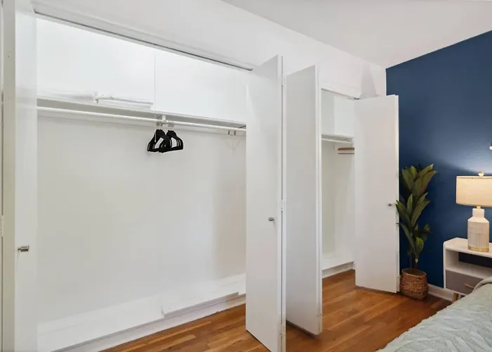 Fashionable Tcu Walkable 2bd *