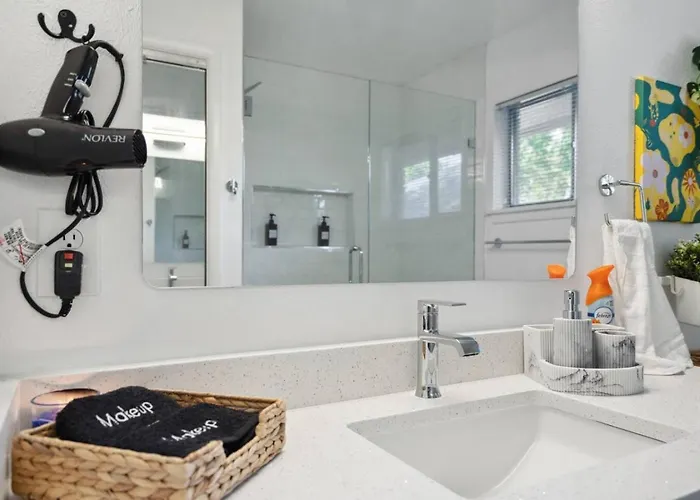 Holiday home Fashionable Tcu Walkable 2bd *