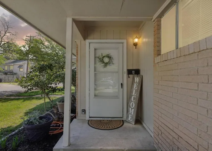 Fashionable Tcu Walkable 2bd